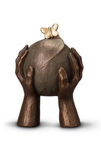 Ceramic keepsake cremation ashes urn 'Metamophose'