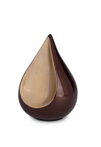 Teardrop keepsake urn