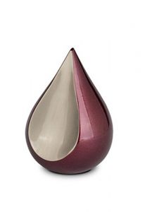 Teardrop keepsake urn